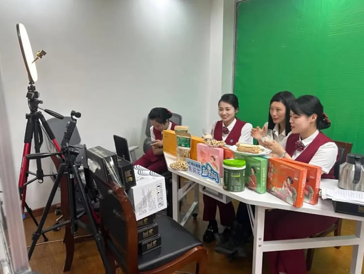 1748053540111524.jpg 3.jpg